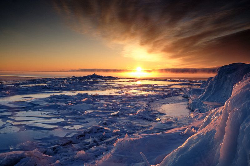 Landscape\n\nSunset on Lake Superior\nCascade River SP